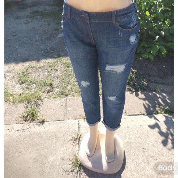 Cropped Distressed Blue Jeans Size 24 - Picture 4 of 7